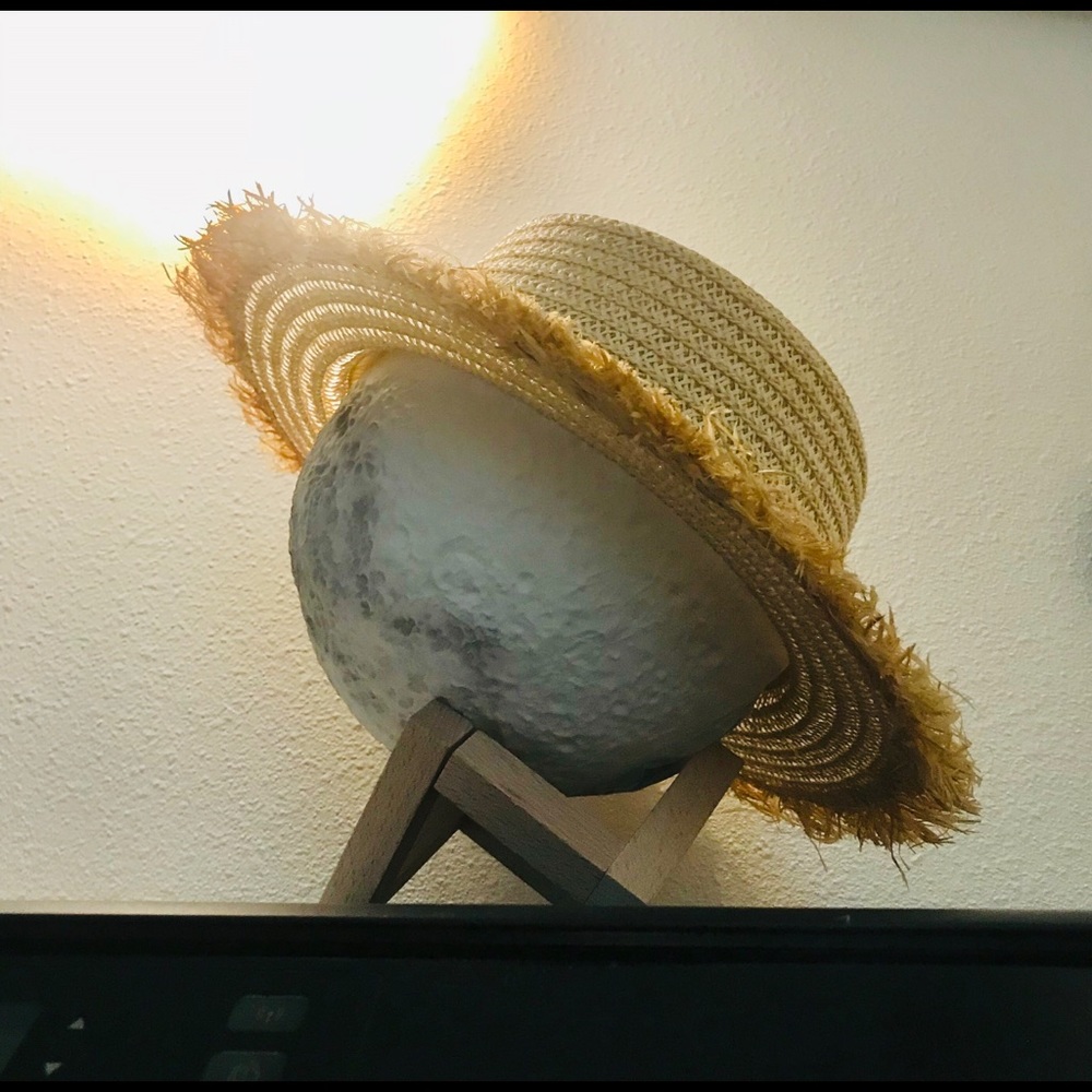 Strawhat - Picture 3 of 4
